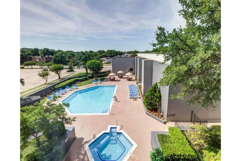 Comfort Inn & Suites Plano East Εξωτερικό φωτογραφία